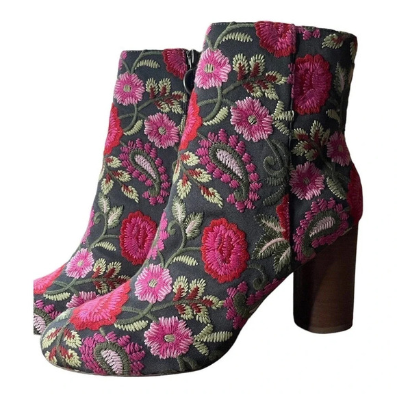 Sole Society Novelty Printed Heeled Ankle Boots Mulholland PINK Floral 10 NEW - Picture 3 of 4